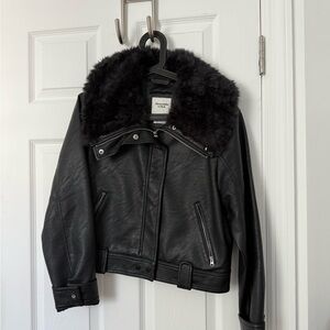 Abercrombie & Fitch Women's Black Vegan Leather Jacket with Faux Fur Collar